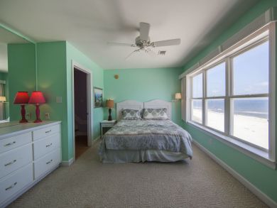 Beachfront  Duplex with Pool Accommodates 25 Guests
